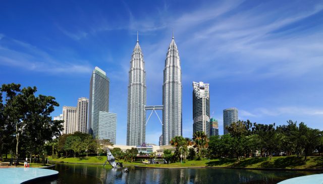 Toà tháp đôi Petronas nổi tiếng tại Malaysia